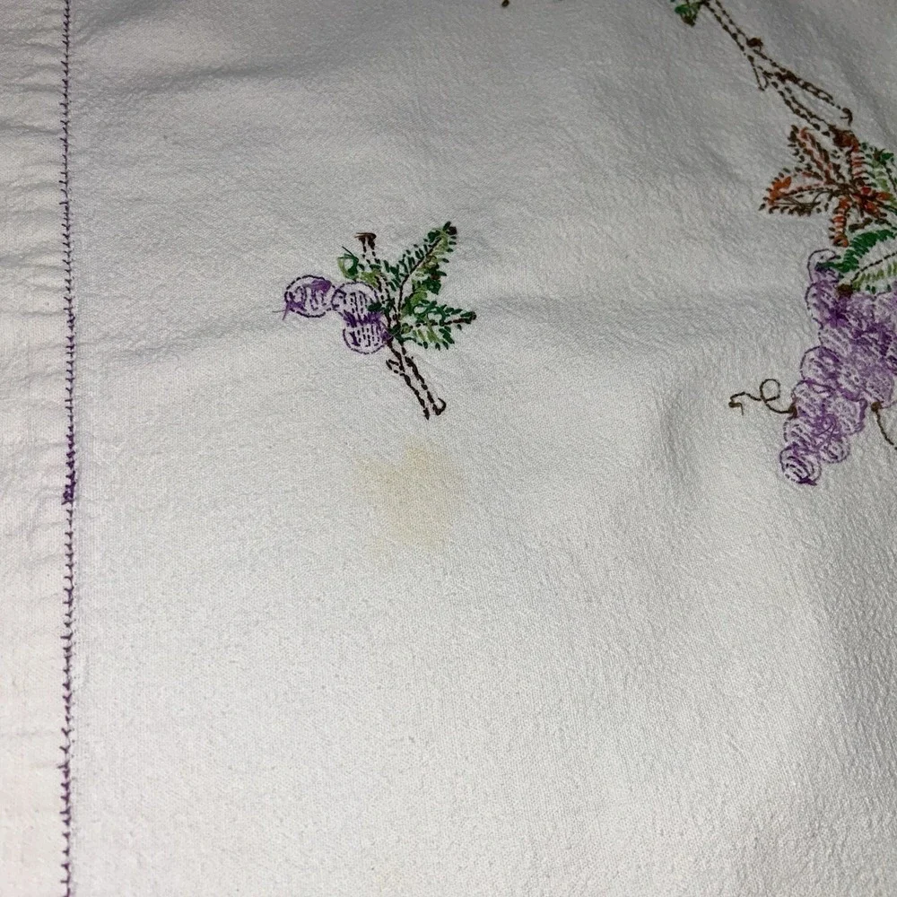 Vintage Cotton Tablecloth Hand Embroidered‎ Grapes Vines 44x50 Cottagecore Wine